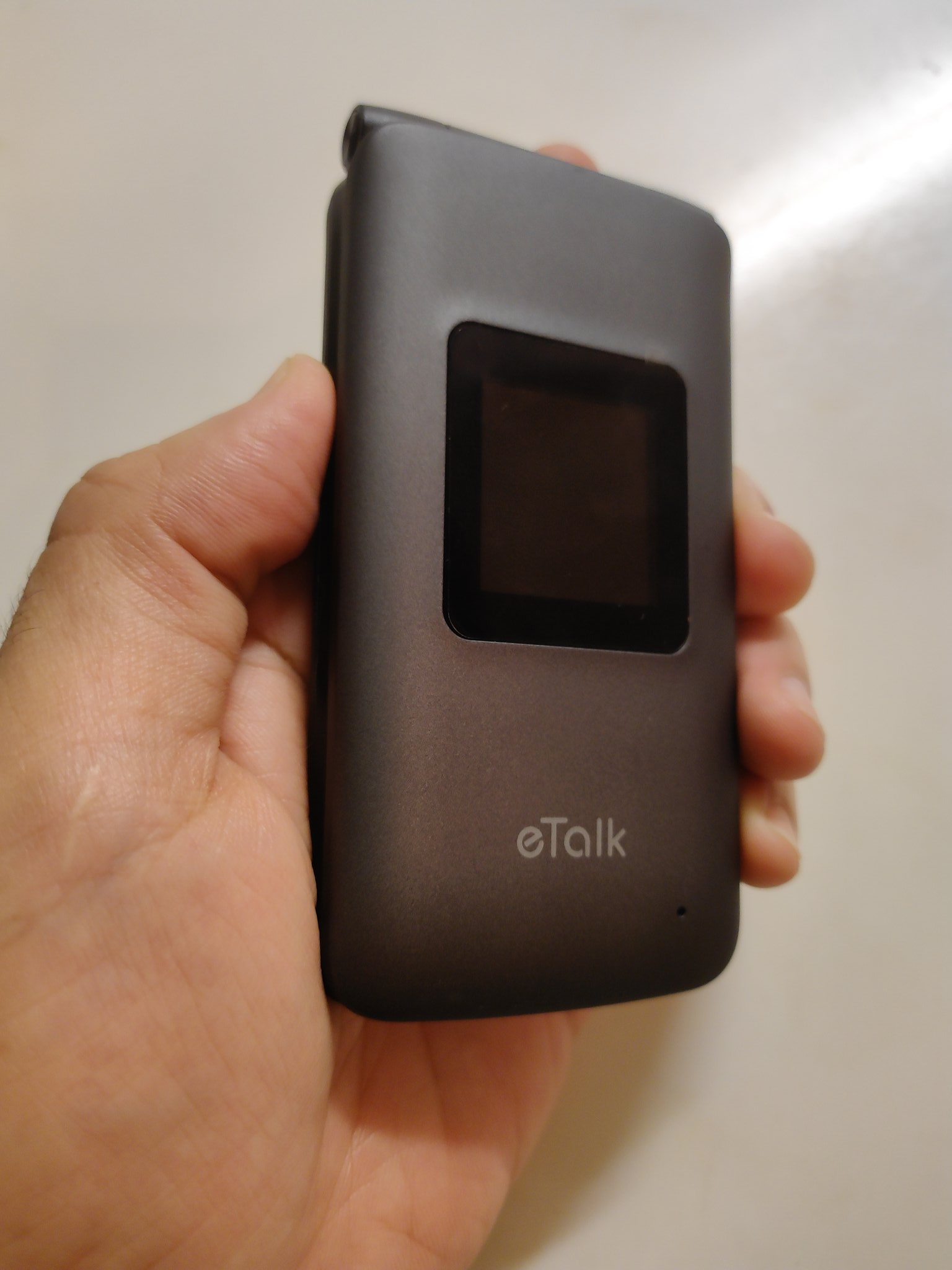 KAZUNA eTalk 実機